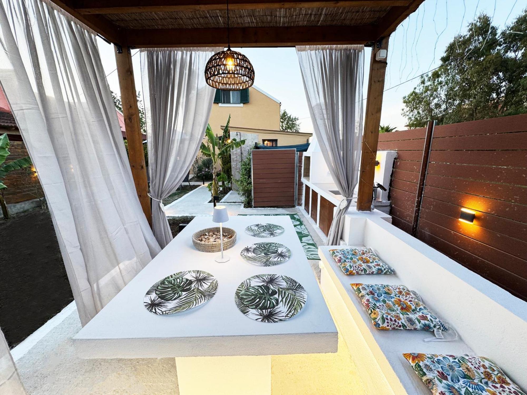Burnelia Vacation House Lefkimmi  Esterno foto